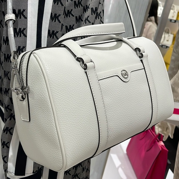 Michael Kors Handbags - MICHAEL KORS JST TRAVEL MD DUFFLE SATCHEL SHOULDER CROSSBODY BAG MK OPTIC WHITE